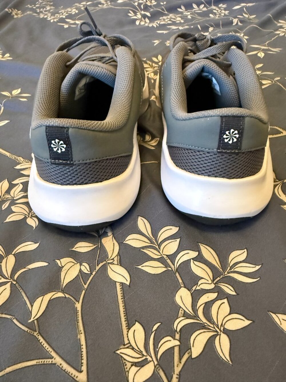 Nike Legend Essential 3 Next Nature Workout Shoes - Picture 6 of 8